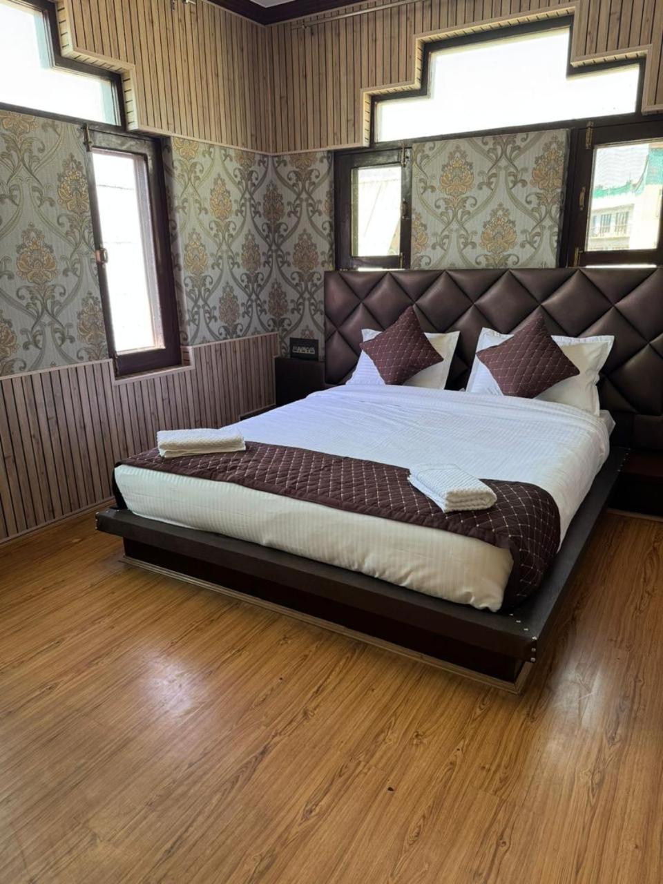 Hotel The Casa Сринагар Экстерьер фото